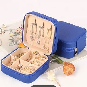 NWOT  Jewelry Box 4x4x2 in Blue